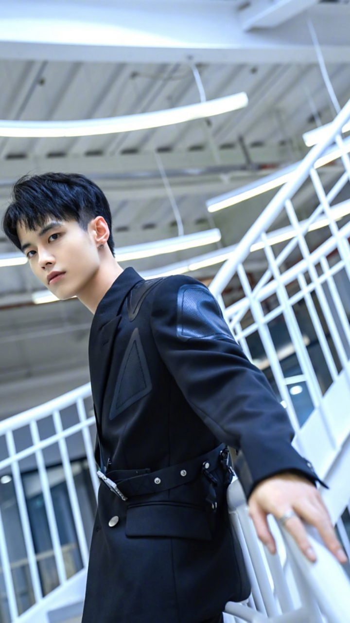 刘些宁何与# 小姐姐刘些宁很漂亮,小哥哥何与很帅气,两个人还都是95