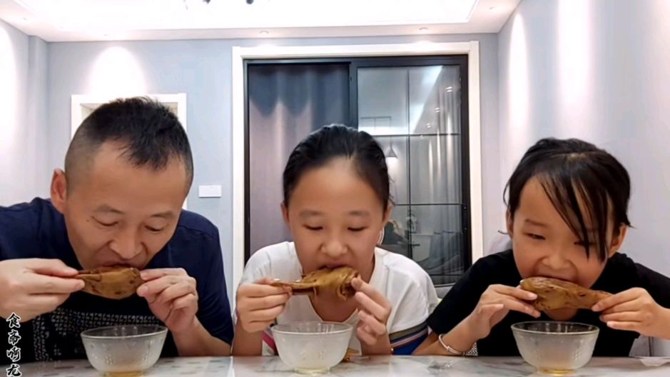 25买袋鸭头,给女儿做酱香麻辣鸭头,酱香麻辣,香辣过瘾