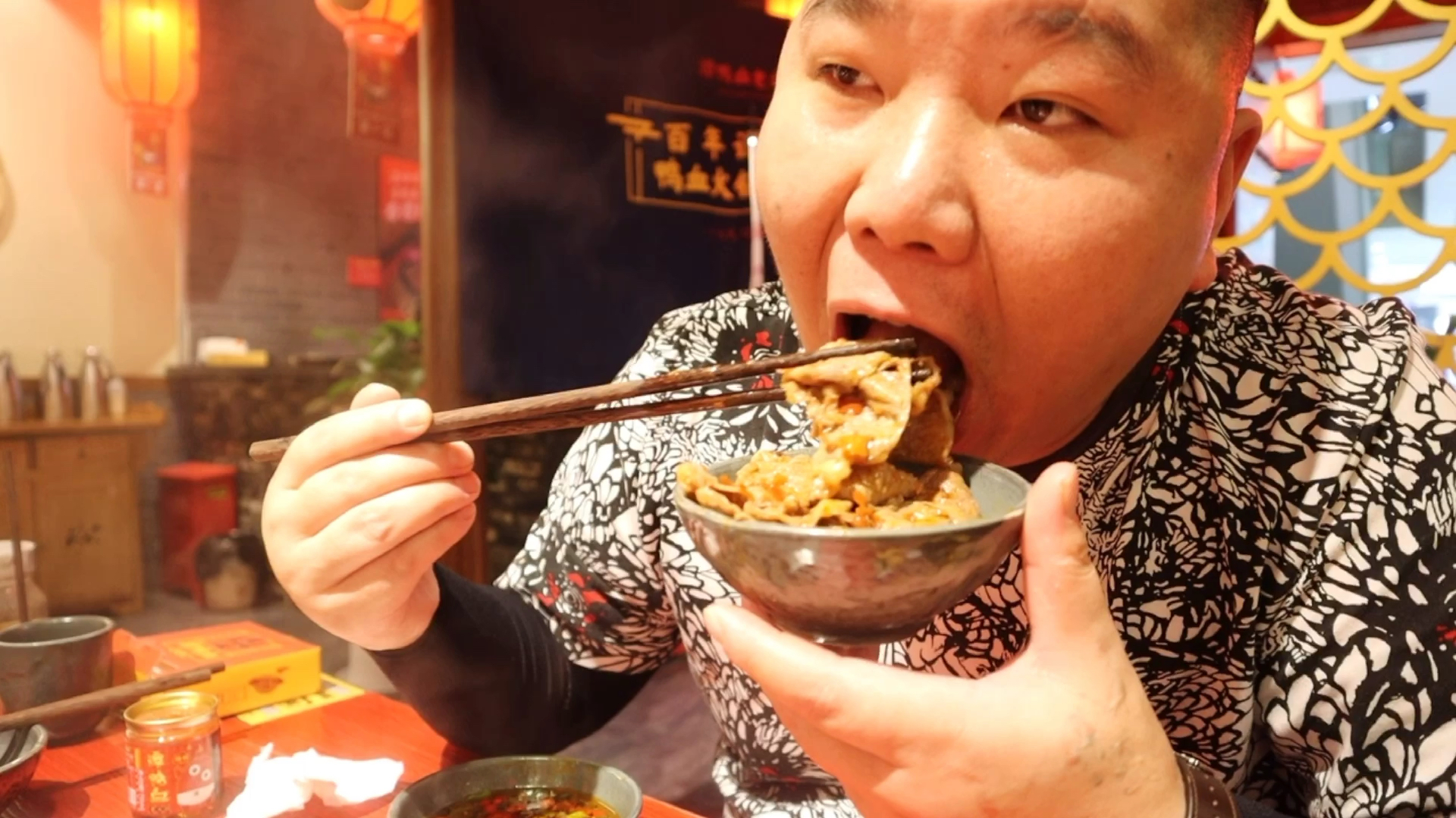 常州最接近川味的一家火锅店,雪花肥牛,排骨,看饿了