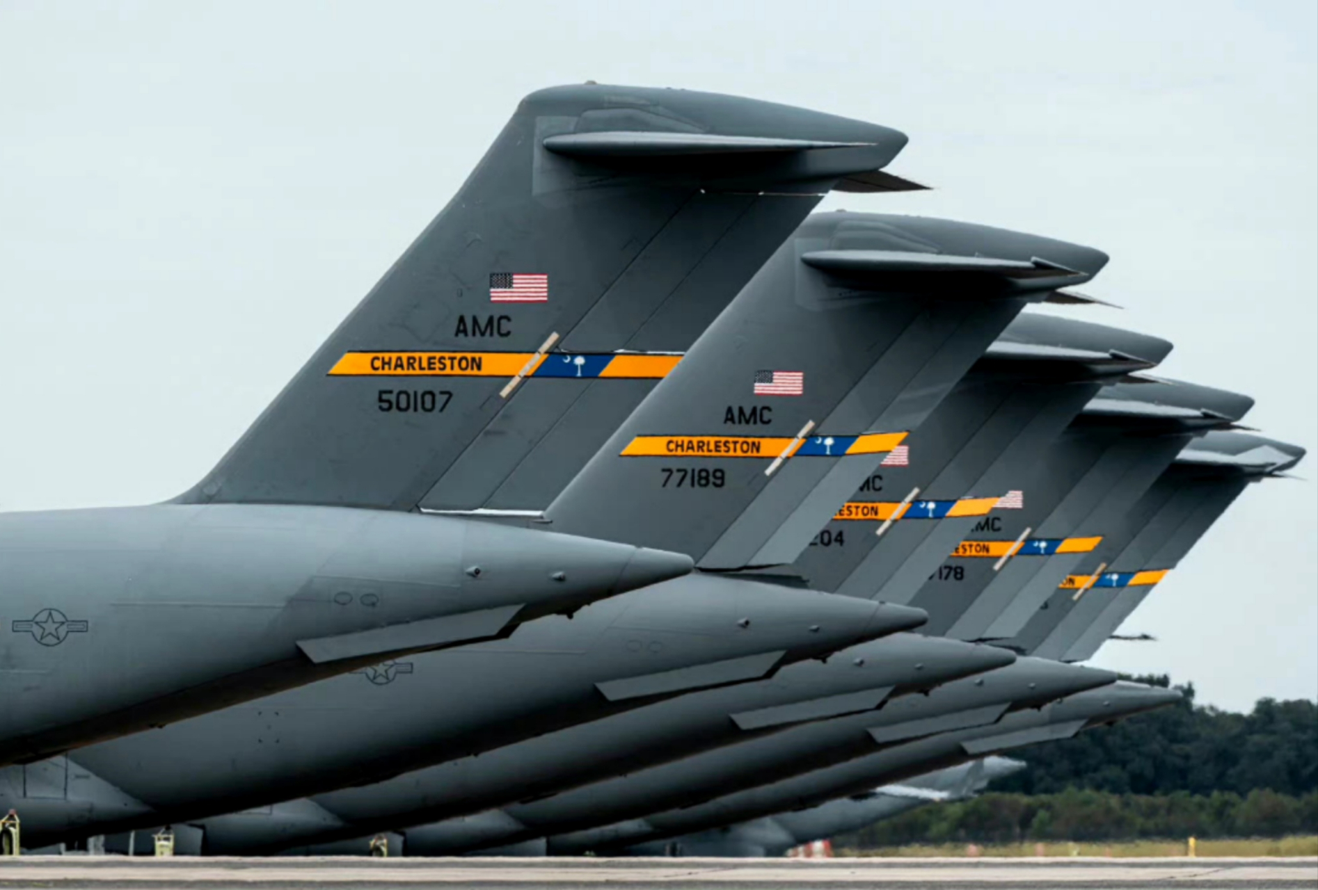 中美大飞机对比,运20虽然从数据上来看比c17略弱,但是从实际使用角度