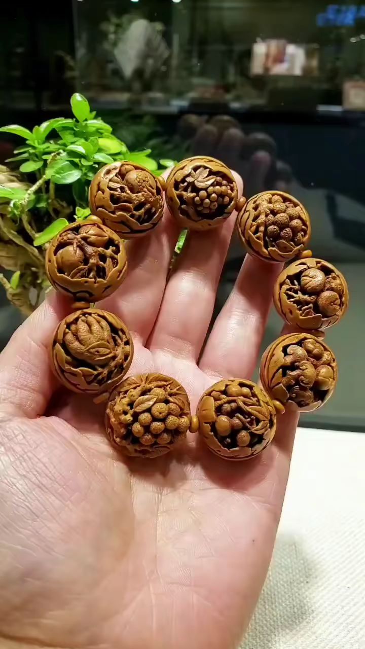 桃核雕刻作品欣赏