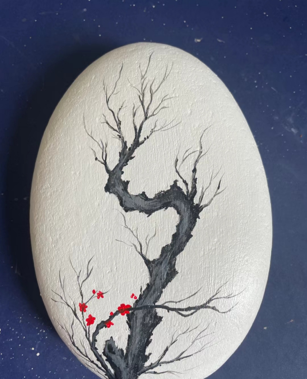 石头画(含苞待放的梅花)