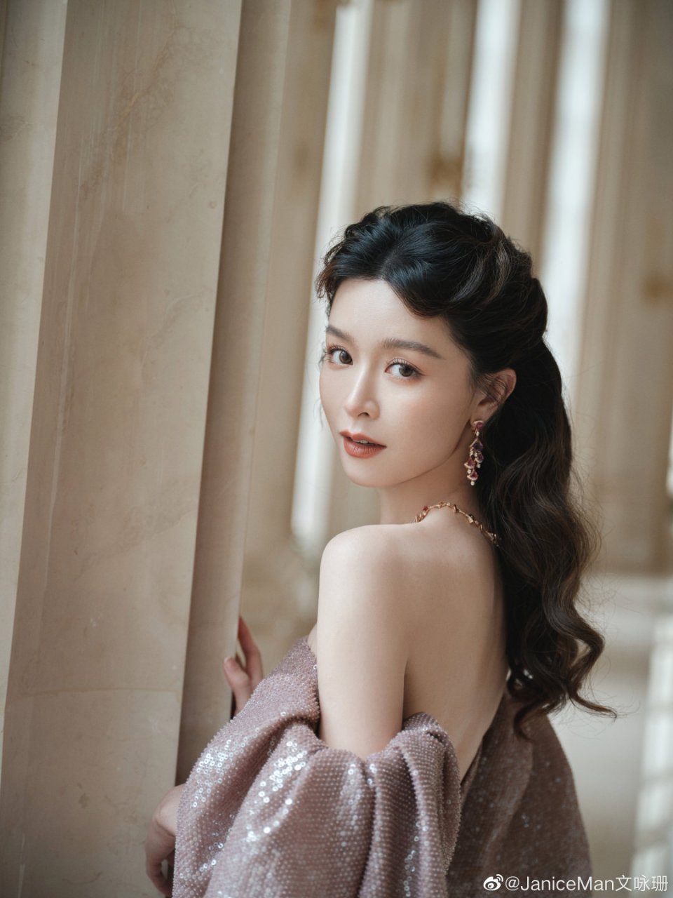 文咏珊高清壁纸头像(二)[比心]