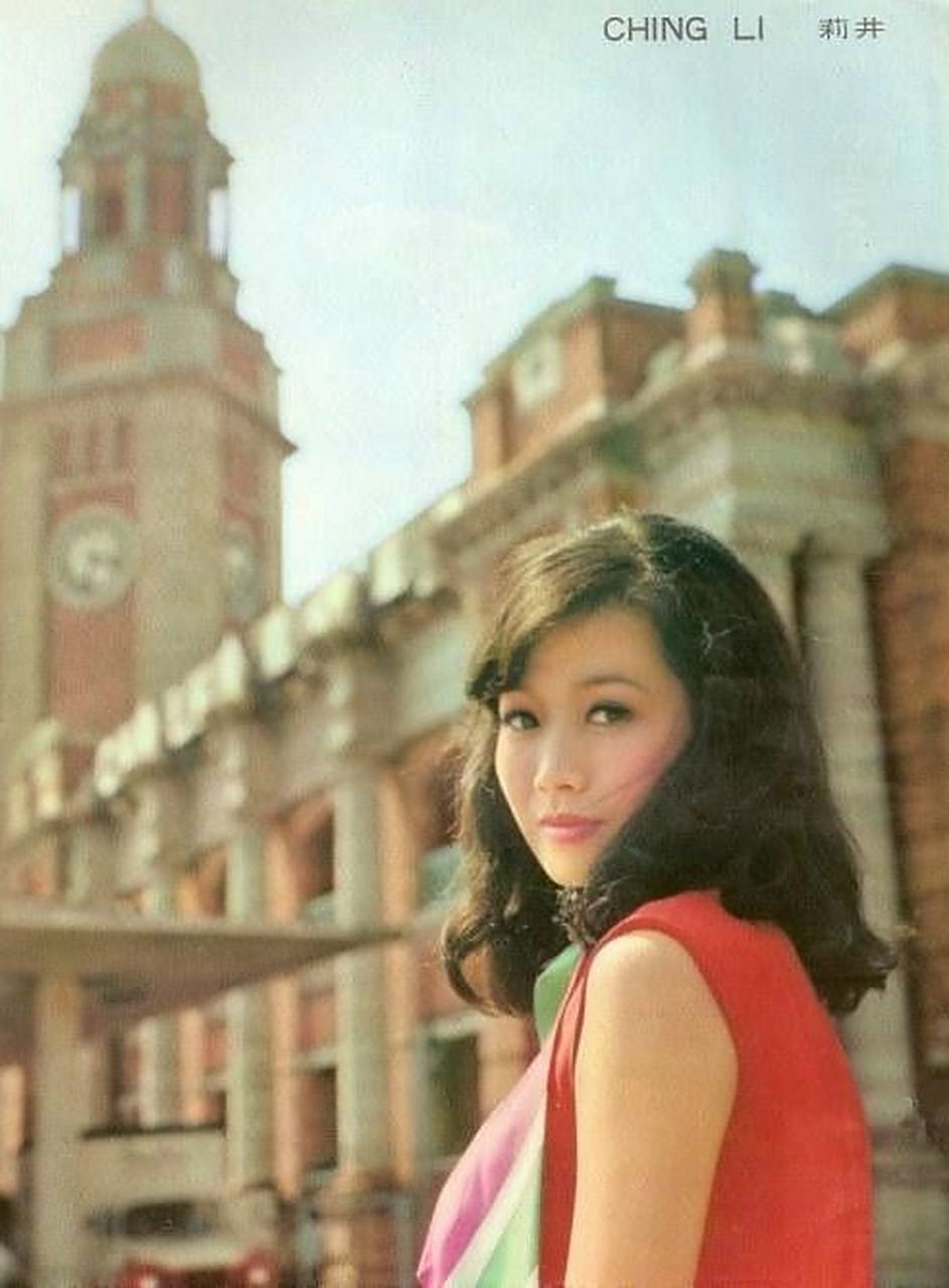 港片女神邵氏一姐井莉,端庄,秀丽的容貌给人的感觉就是一位善良值得