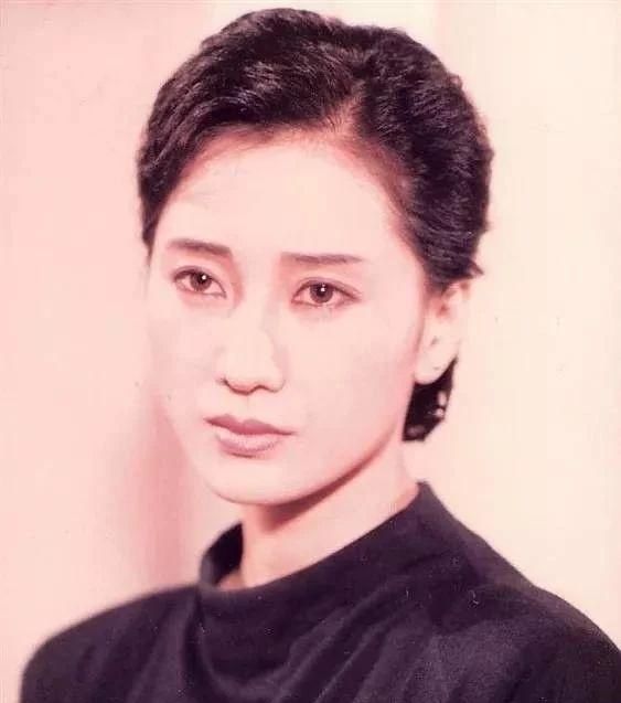 温婉如玉苏明明八月桂花香胡大哥叫酥人心今60岁别样优雅