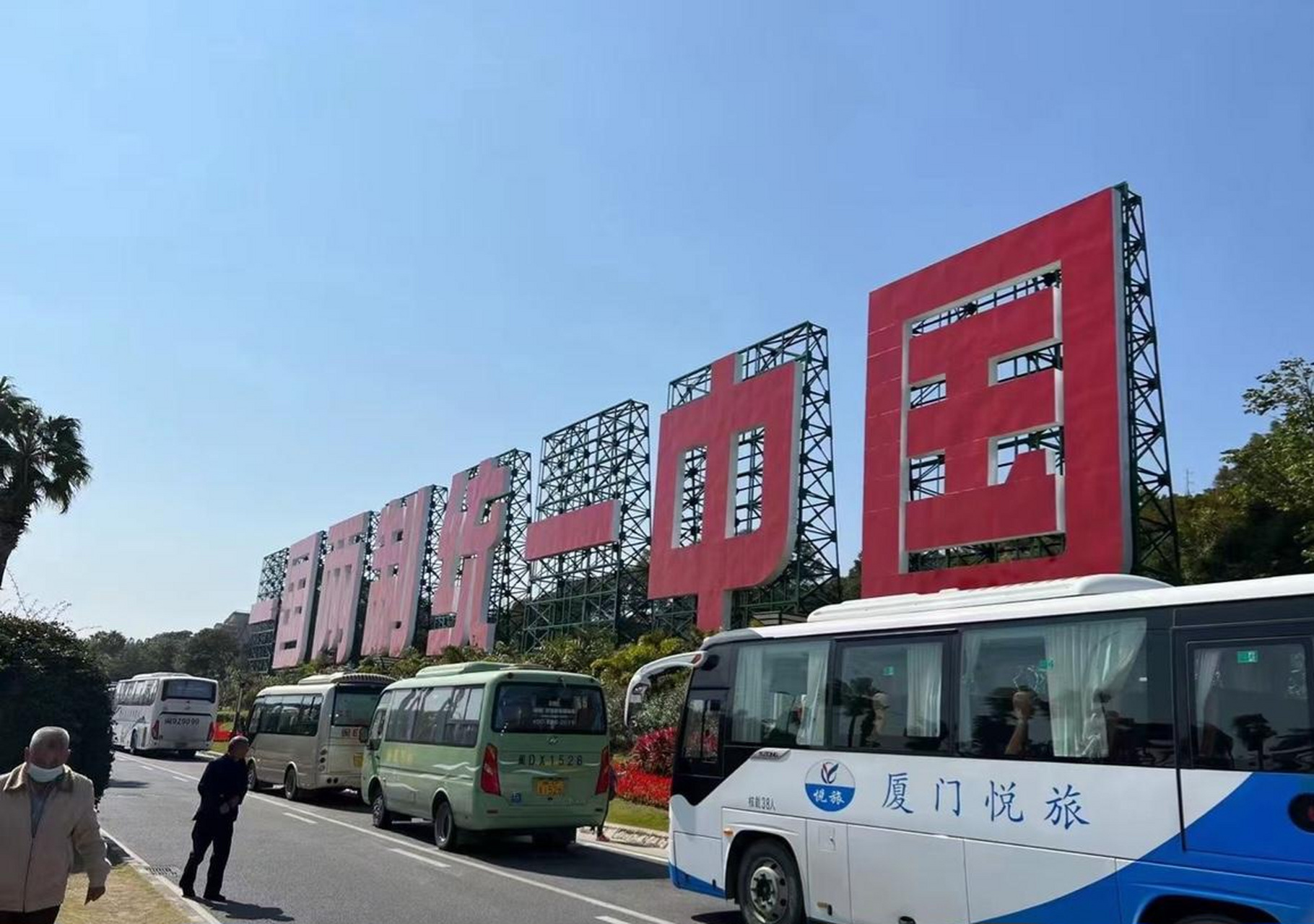 全国最结实的广告牌,12级台风也吹不倒!