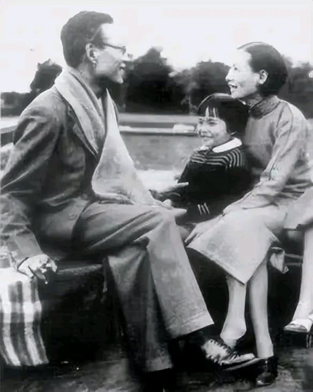 1946年,42岁的林徽因和金岳霖在昆明的一栋别墅同住了5个月,然而当