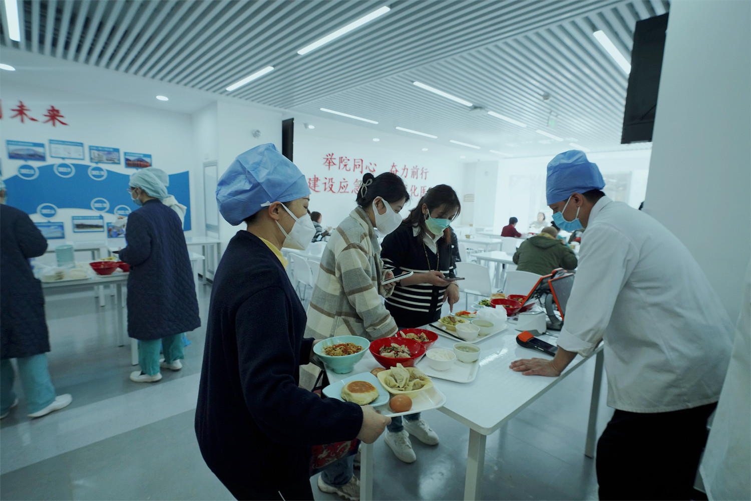 应急总医院新食堂正式启用,医务人员享受"舌尖上的幸福"