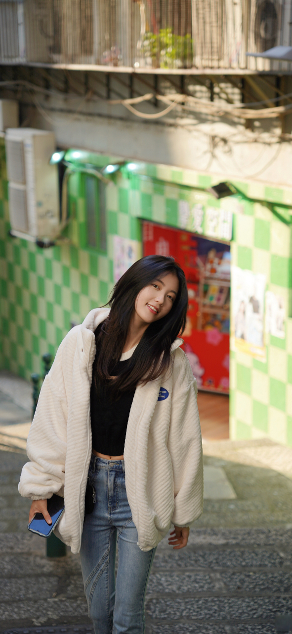 李星瑶街头写真