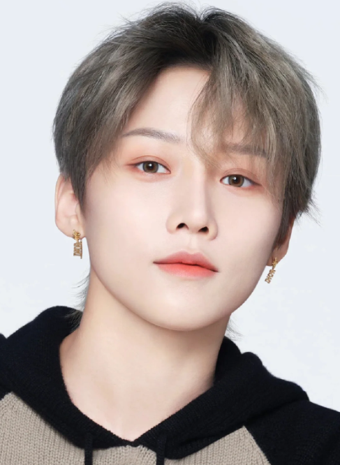 苏王——刘雨昕的五官和面部配合,让她看起来帅气又清爽