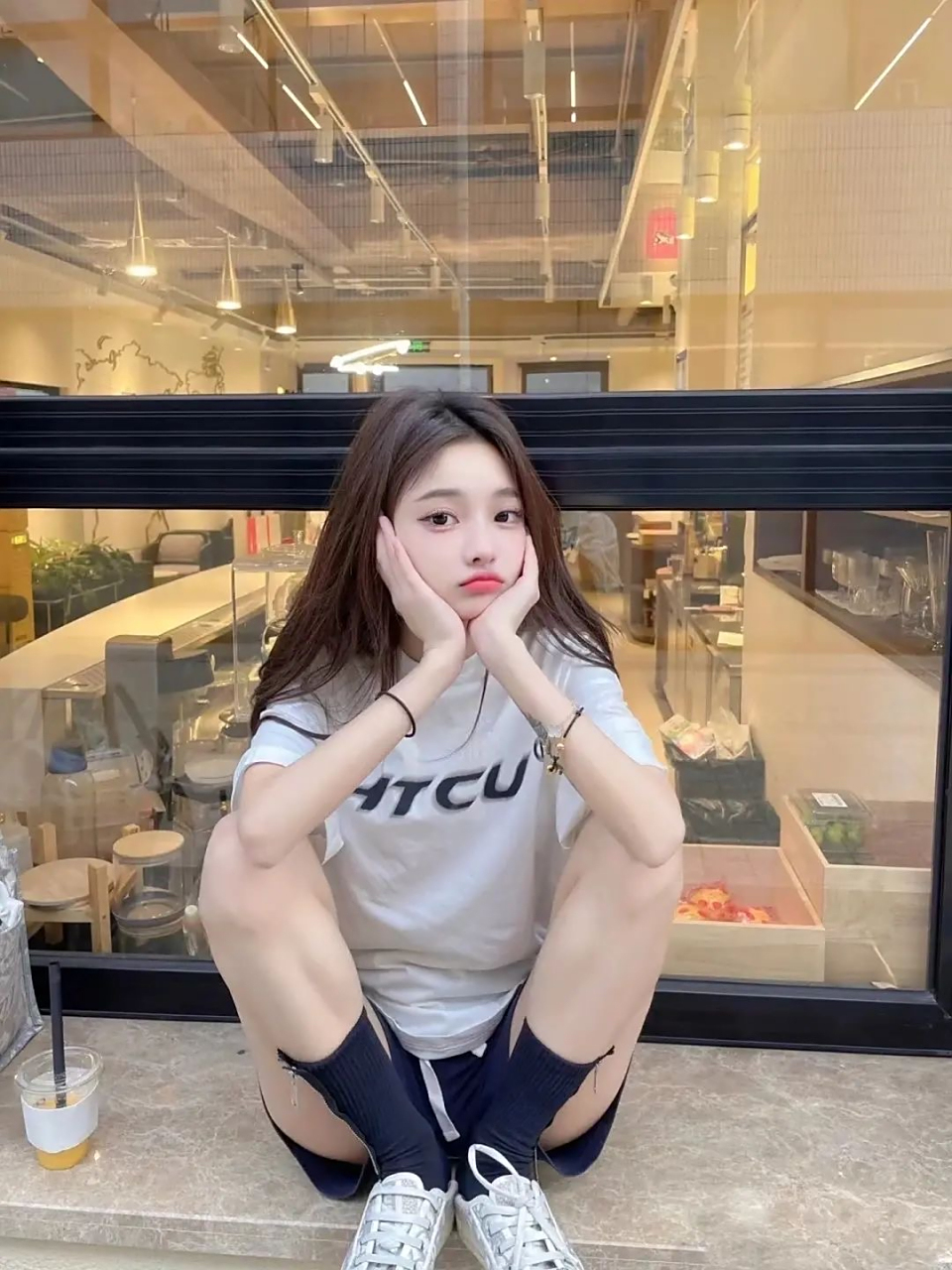 青春美少女的自拍,甜美可爱!