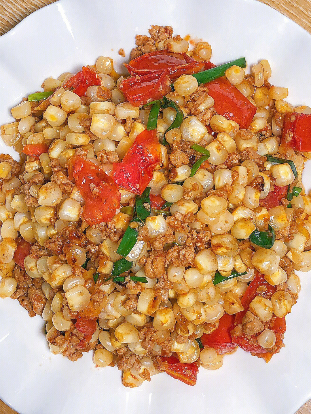 [emoji]1f33d[/emoji]准备食材: 玉米粒,瘦肉沫,番茄