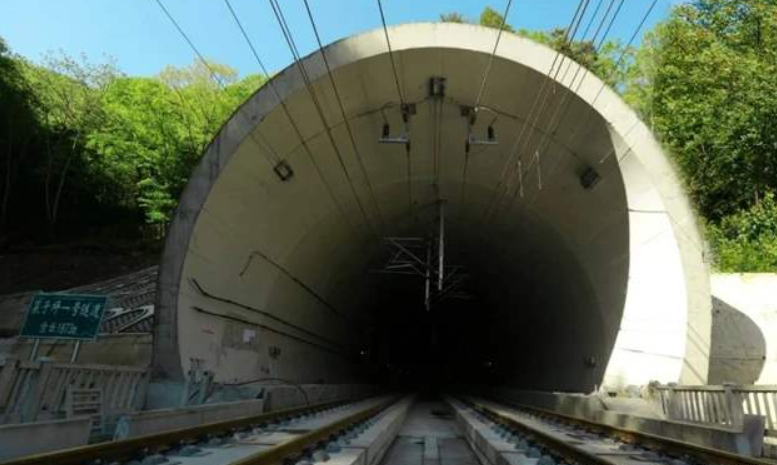 中国造出世界"最长"隧道,全长98公里,预计明年完工