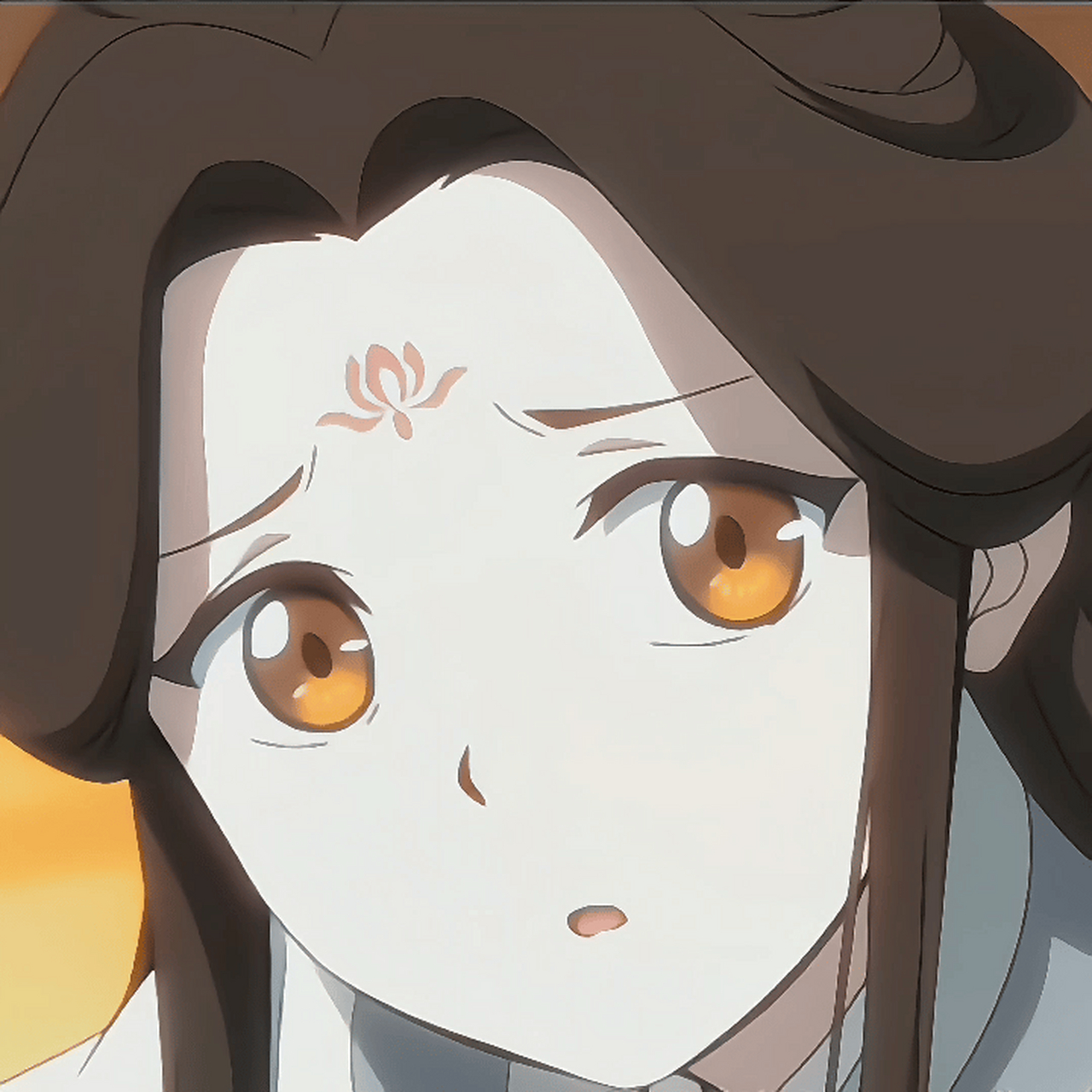 刚刚刷到官方推送的,发现谢怜小时候真的好可爱,这肉乎乎的小脸好想掐