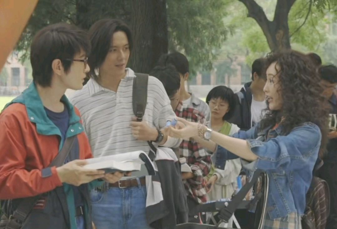 黄晓明王鸥新剧复古风造型