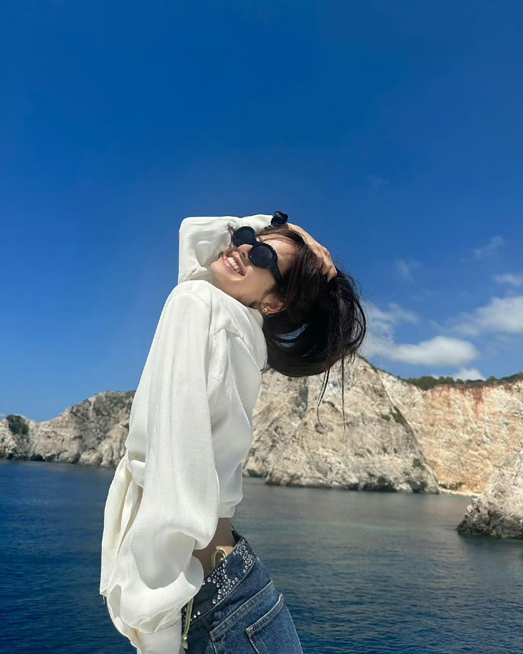 lisa分享海边度假游泳的照片!