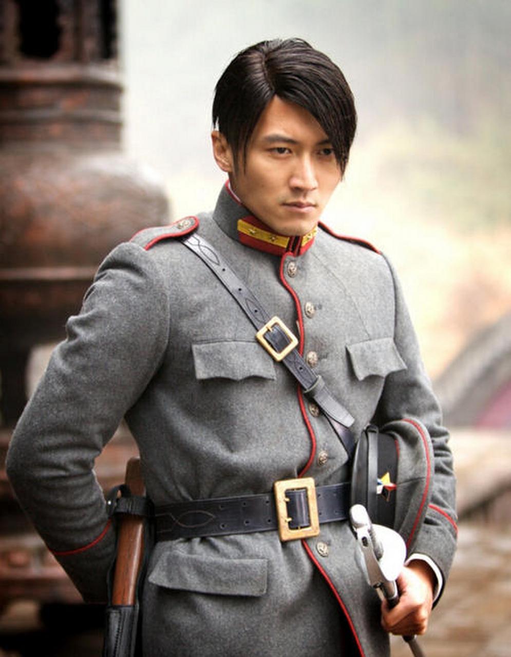 2011年,《新少林寺》上映,全球票房接近4亿,实际投资成本2亿,连成本都