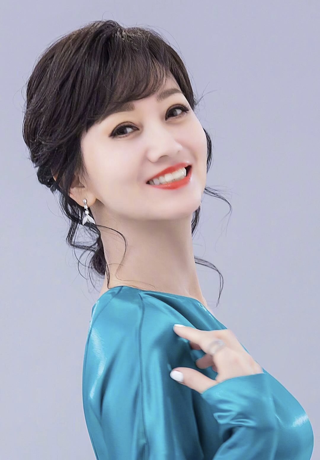 "上海滩第一美女"赵雅芝,清新脱俗,优雅大气,真的太有韵味了