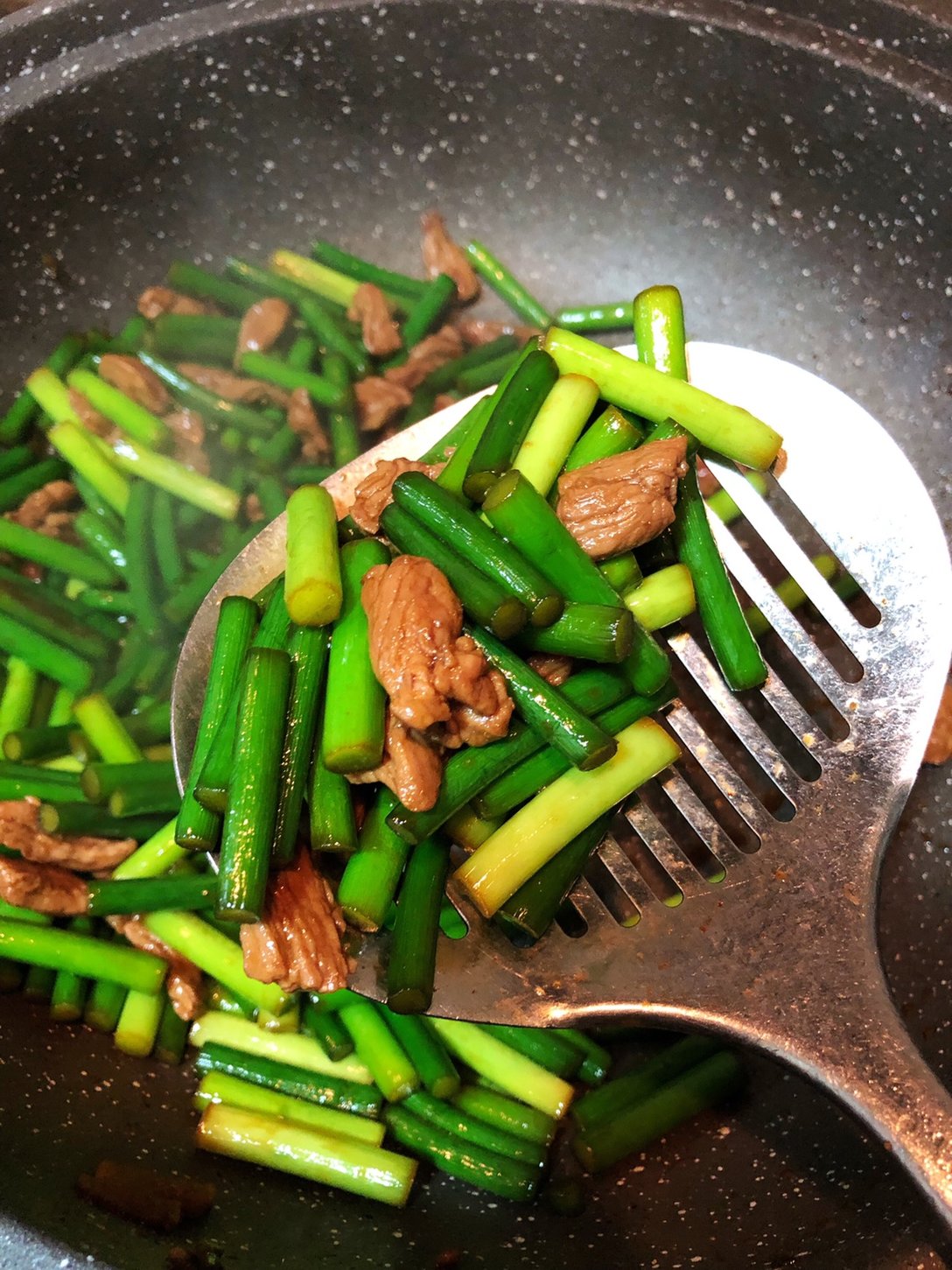 家常菜系列蒜苗炒肉,下饭神器,简单易学,美味可口