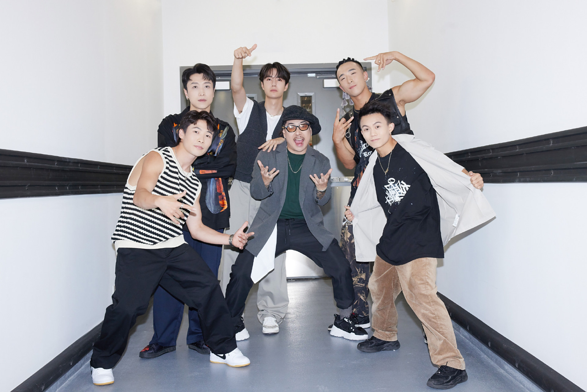 惊叹号"三连拍,王一博与他的团队 #王一博