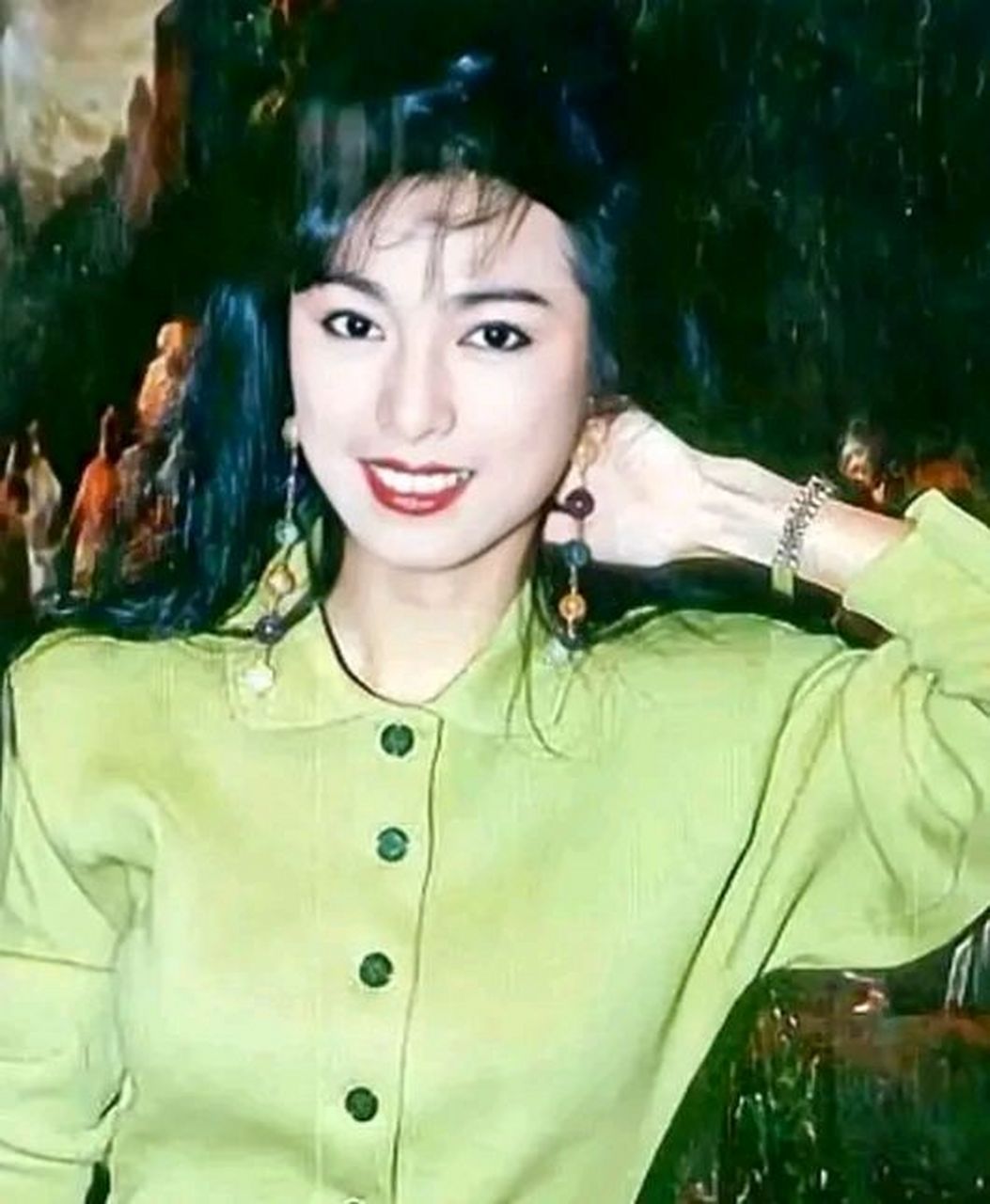 香港影星成龙与米雪的一段情[鲜花]  当年,成龙对米雪说:"我们分手吧