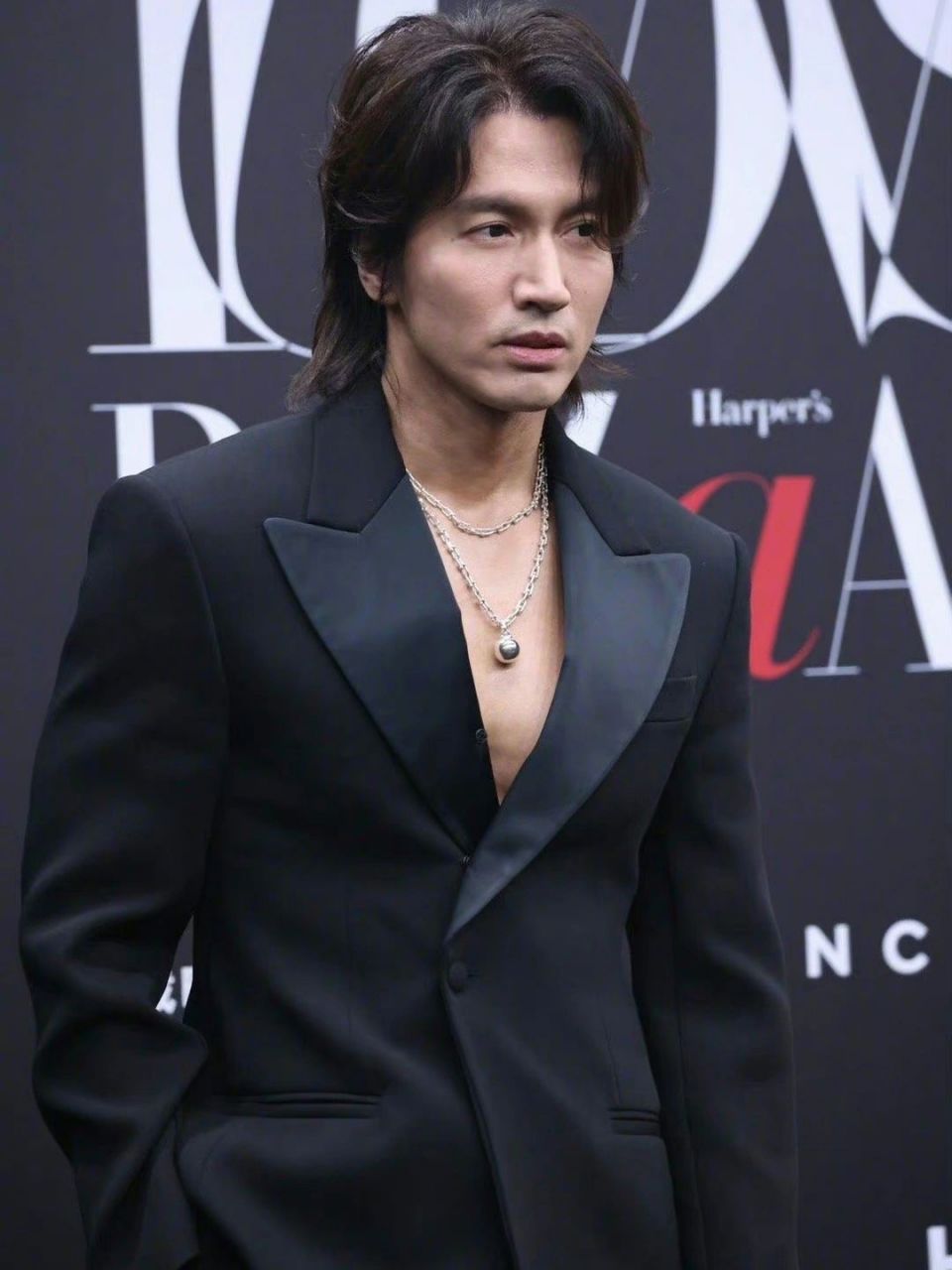 言承旭46岁这样子确实保养的还不错.