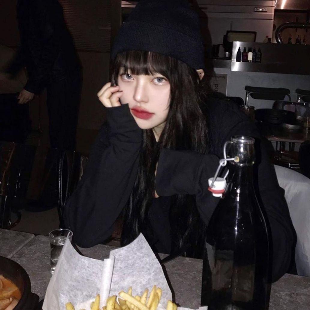 冷淡风女生头像,快来营造沉着冷静的大女主人设!