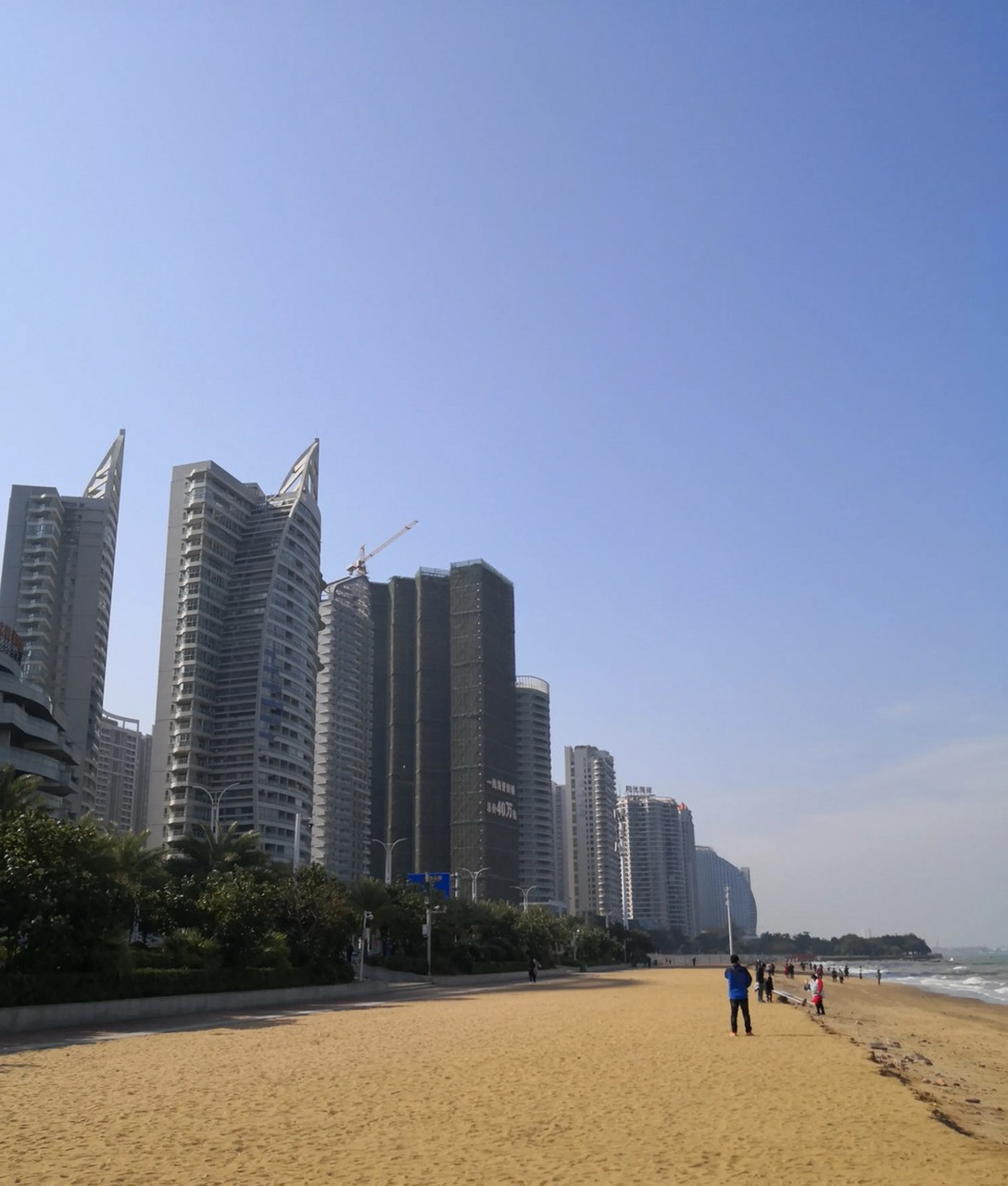 最近去了两个地方,一个是广西北海,一个是广东湛江,都是南方海滨城市