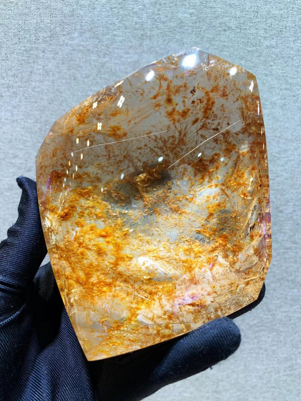 天然巴西黄胶花发晶原石摆件 天然形成,亿万年景象融为一体.#景石