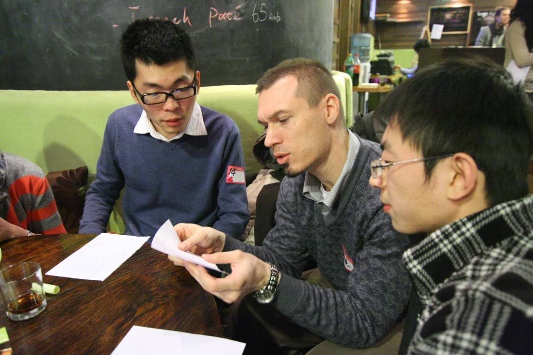 小时候,我以为当了英语老师就能够和外国人用全英文交流了,结果