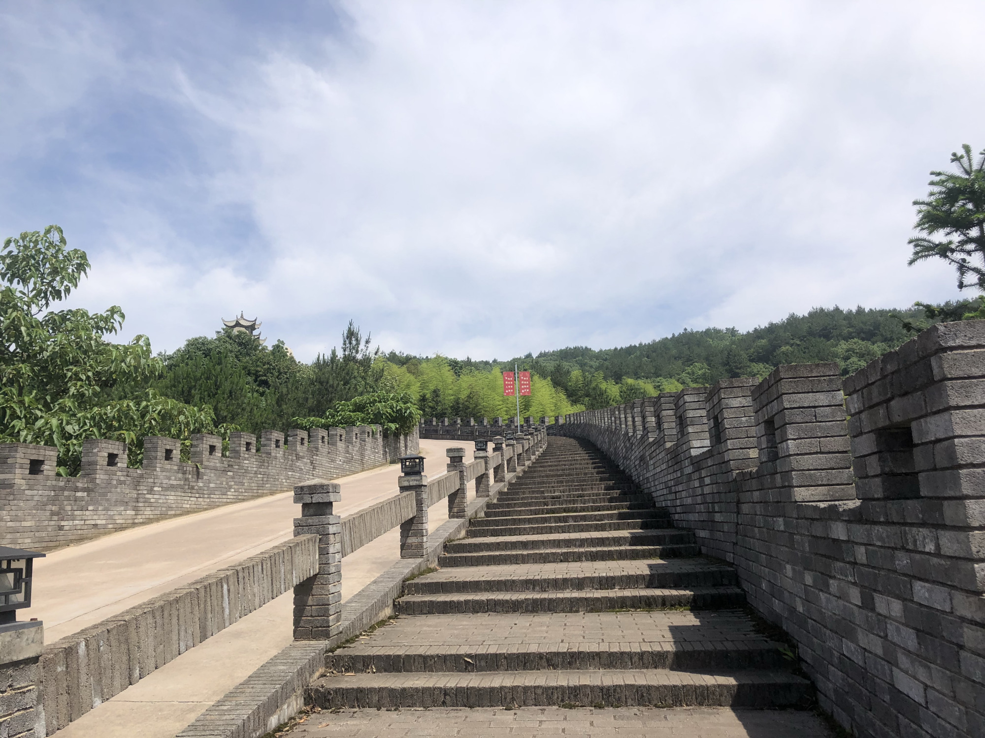 衢州市大洲东岳山寺庙