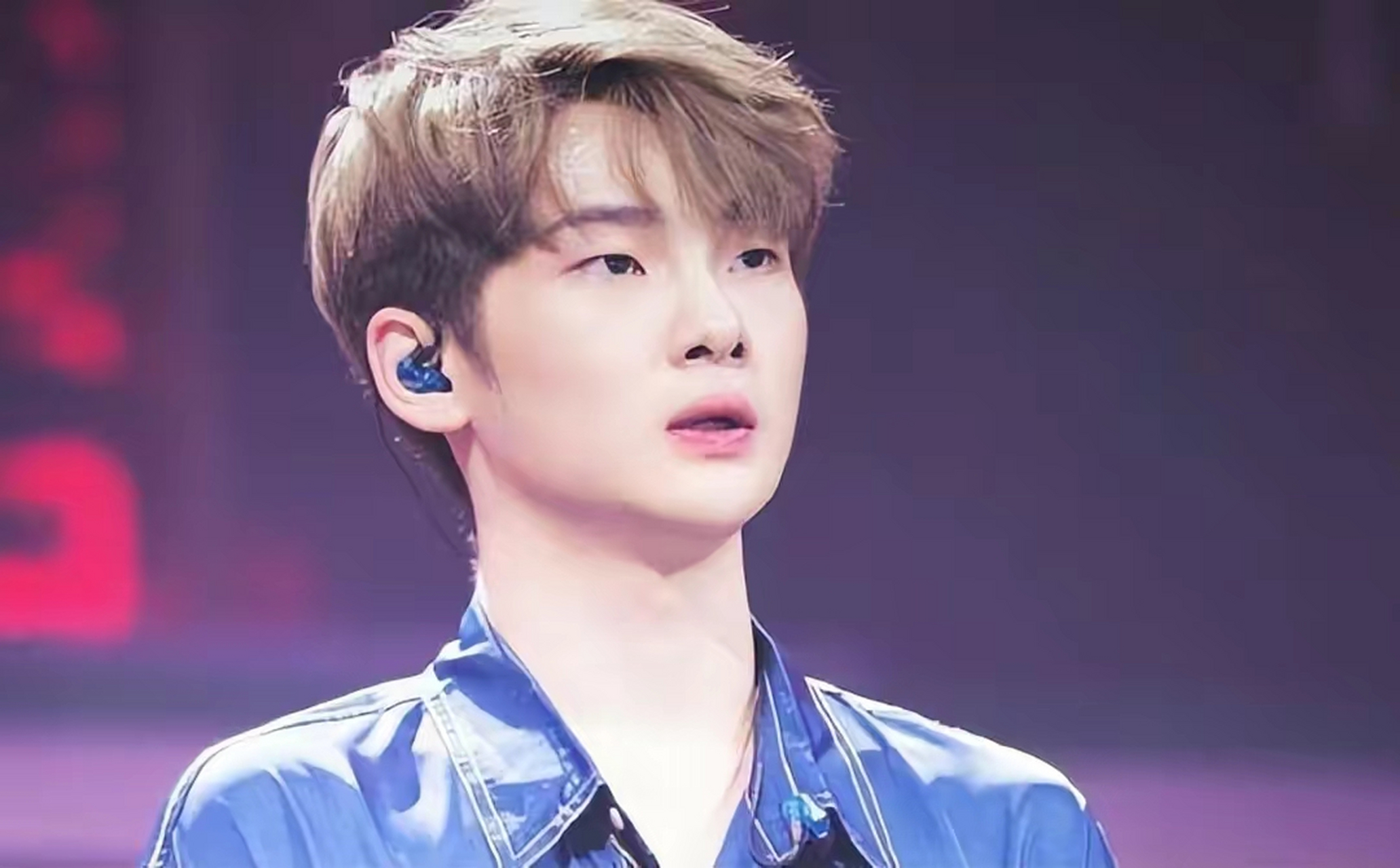 【歌手周震南父亲公司被市监局起诉】企查查app显示,周勇(周震南父亲)