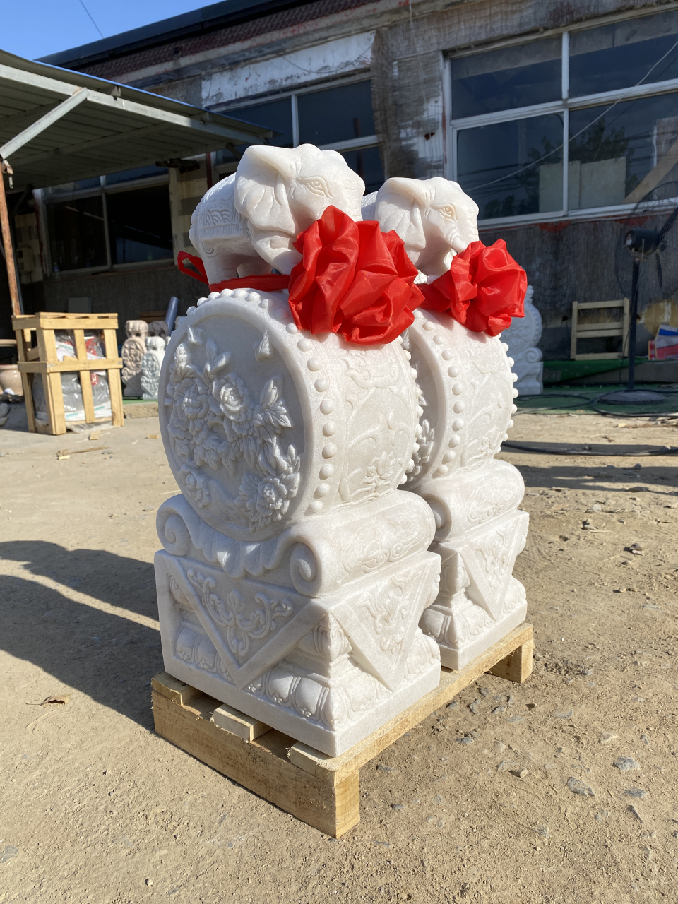 门口放对这样的抱鼓石寓意好颜值高[加油啊][加油啊][加油啊]