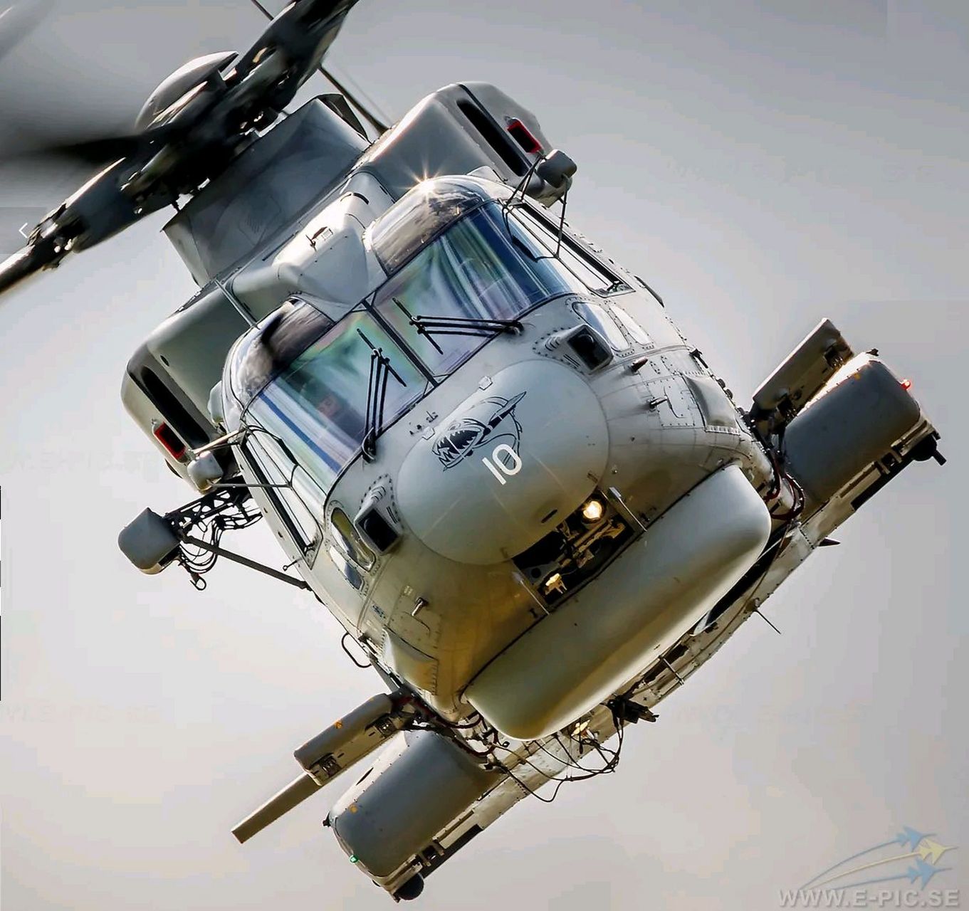 战机欣赏:欧洲直升机 eh-101/aw-101灰背隼,一款相当优秀的中型直升机