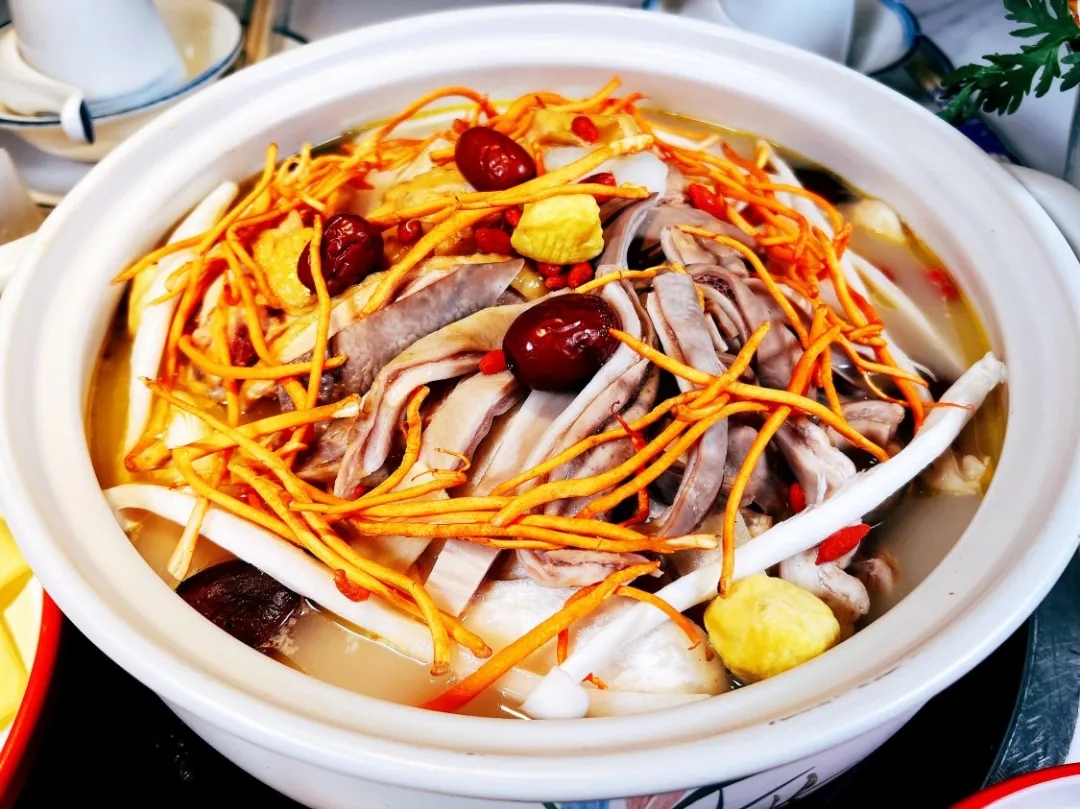 新城控股集团汉中吾悦广场 美食共享 洪湖藕王