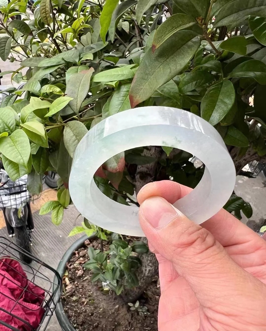 高冰水晴绿翡翠手镯胚