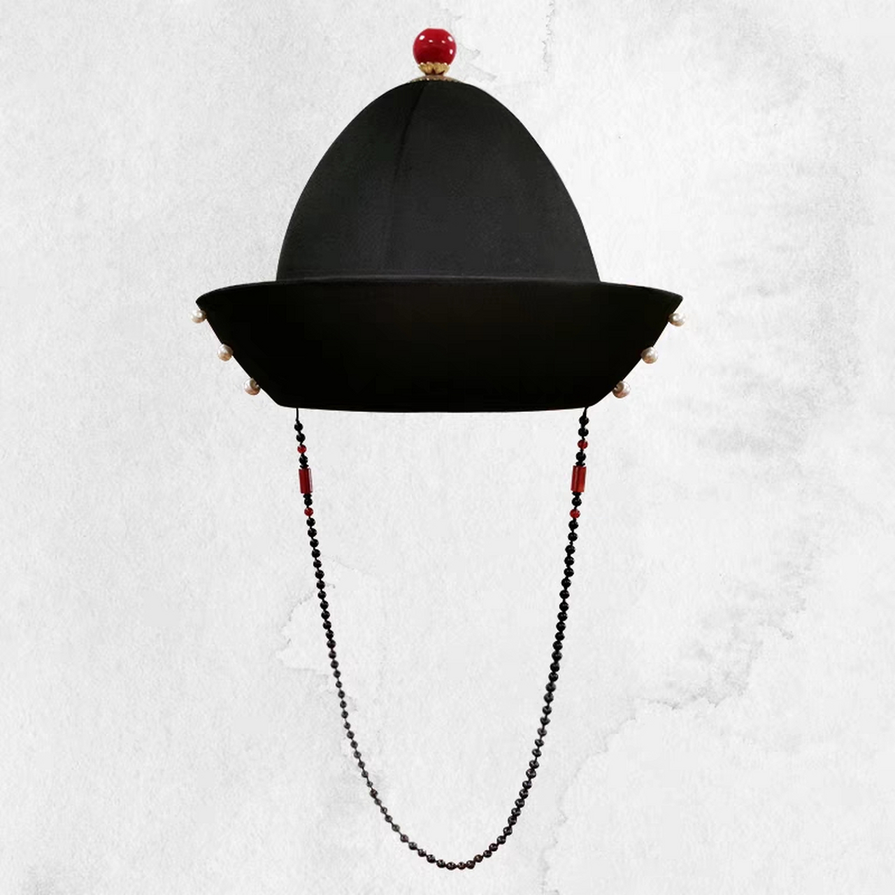 江东记明制折檐帽黑氊毡帽奓檐帽,一般明人都喜欢配明圆领曳撒罩甲