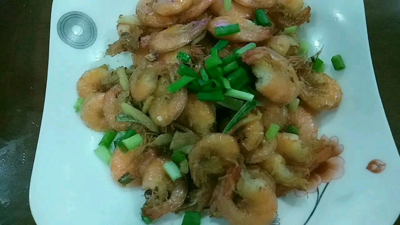 香酥椒盐虾,无需油炸简单几步搞定,壳脆肉嫩回味无穷