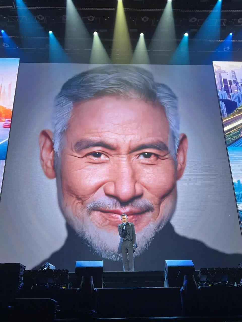 岁月不饶人,张学友都61岁了,尽管已经满头白发,但他对音乐的热爱却