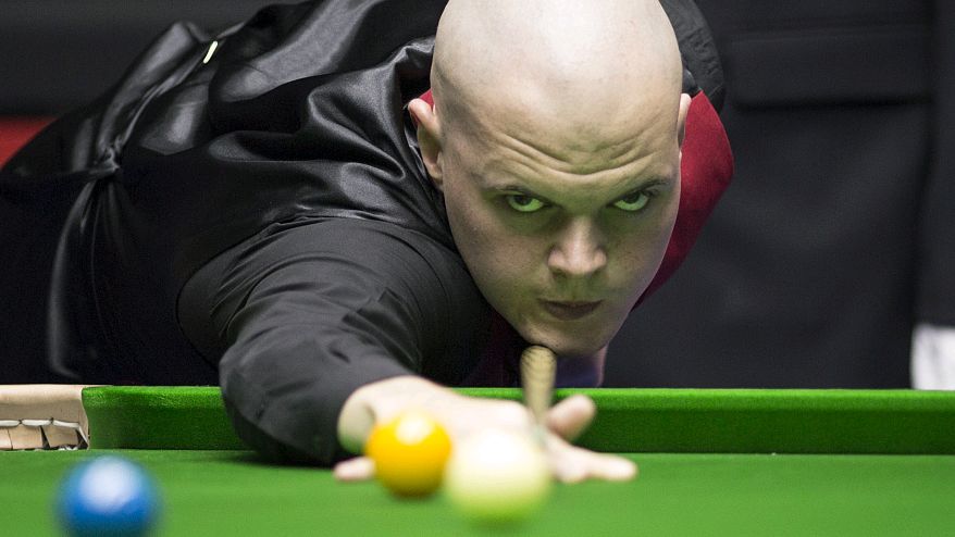 颜丙涛连胜四局横扫斯莱瑟!英格兰名将怒砸球桌输球又输人!