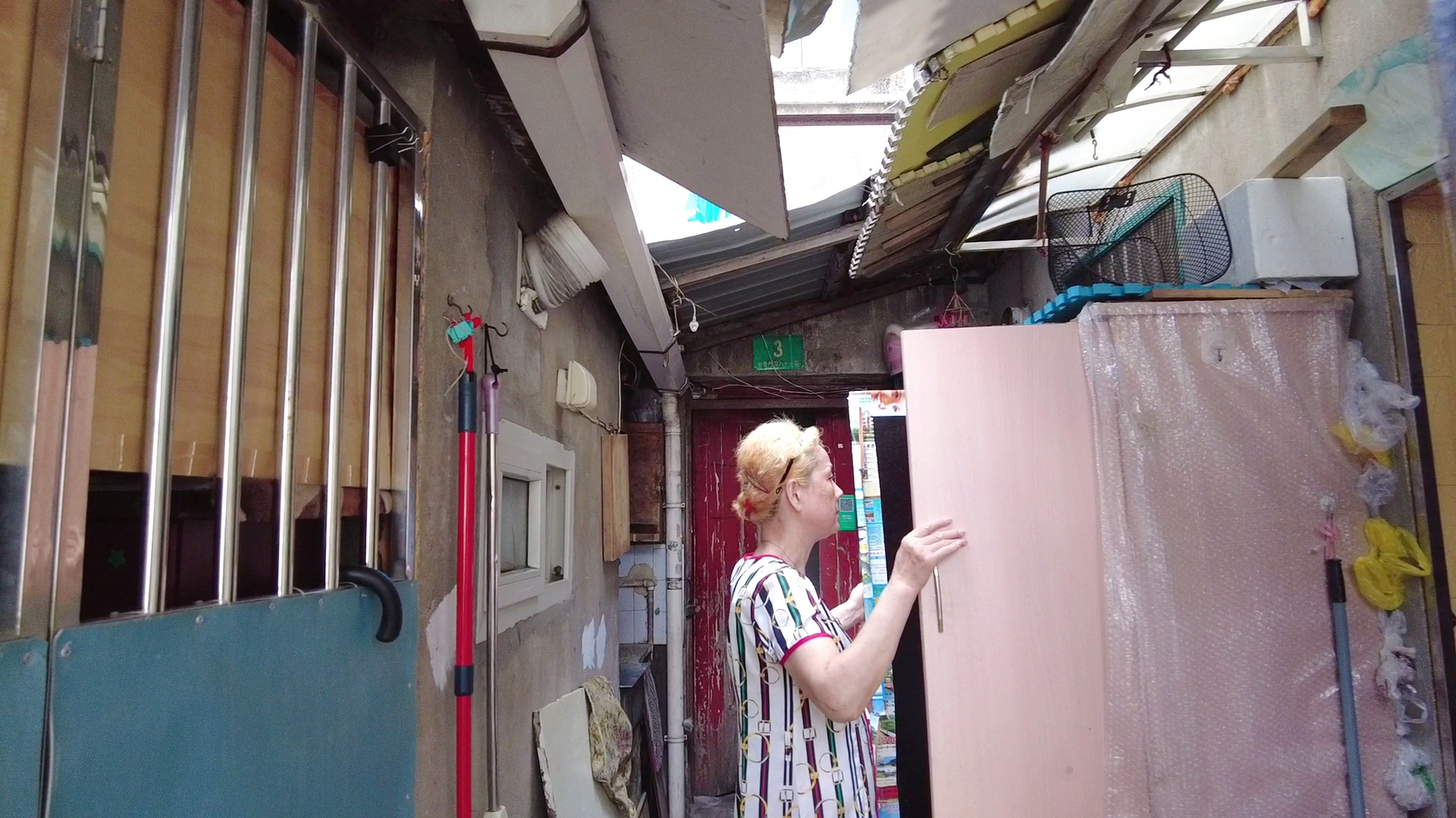 生煎娘舅公告 俗话说得好,在家靠父母出外靠朋友,为增加观众粘性,为