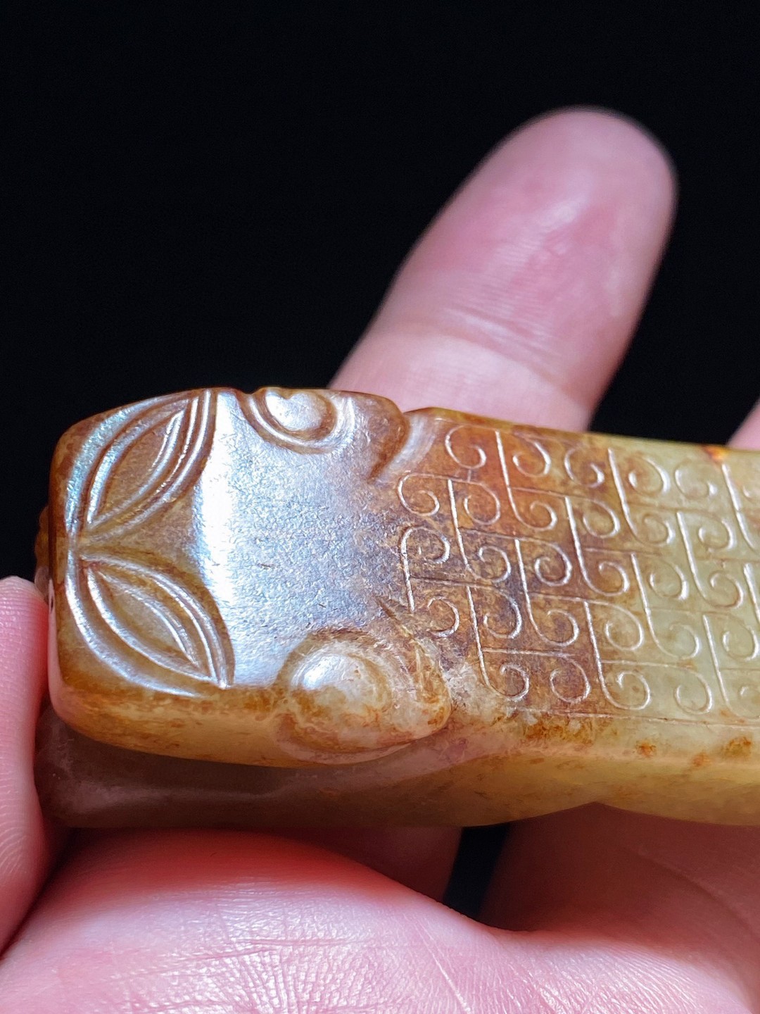 明以前 和田玉籽料 沁色 玉虎符 双虎首笔搁