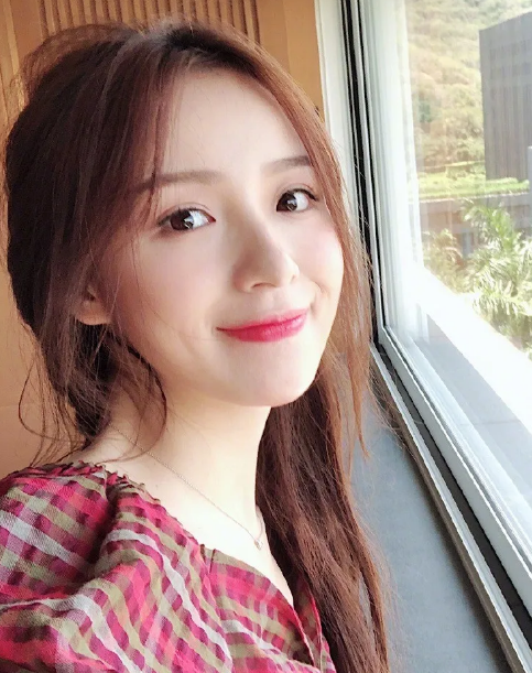 二珂合同到期,时隔2年首次开启直播!