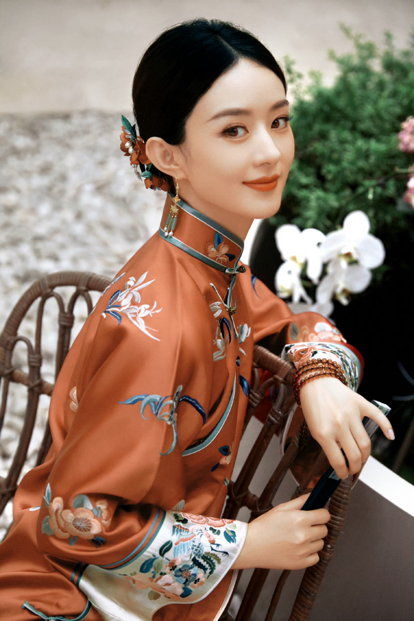 赵丽颖回眸浅笑的样子也太美了