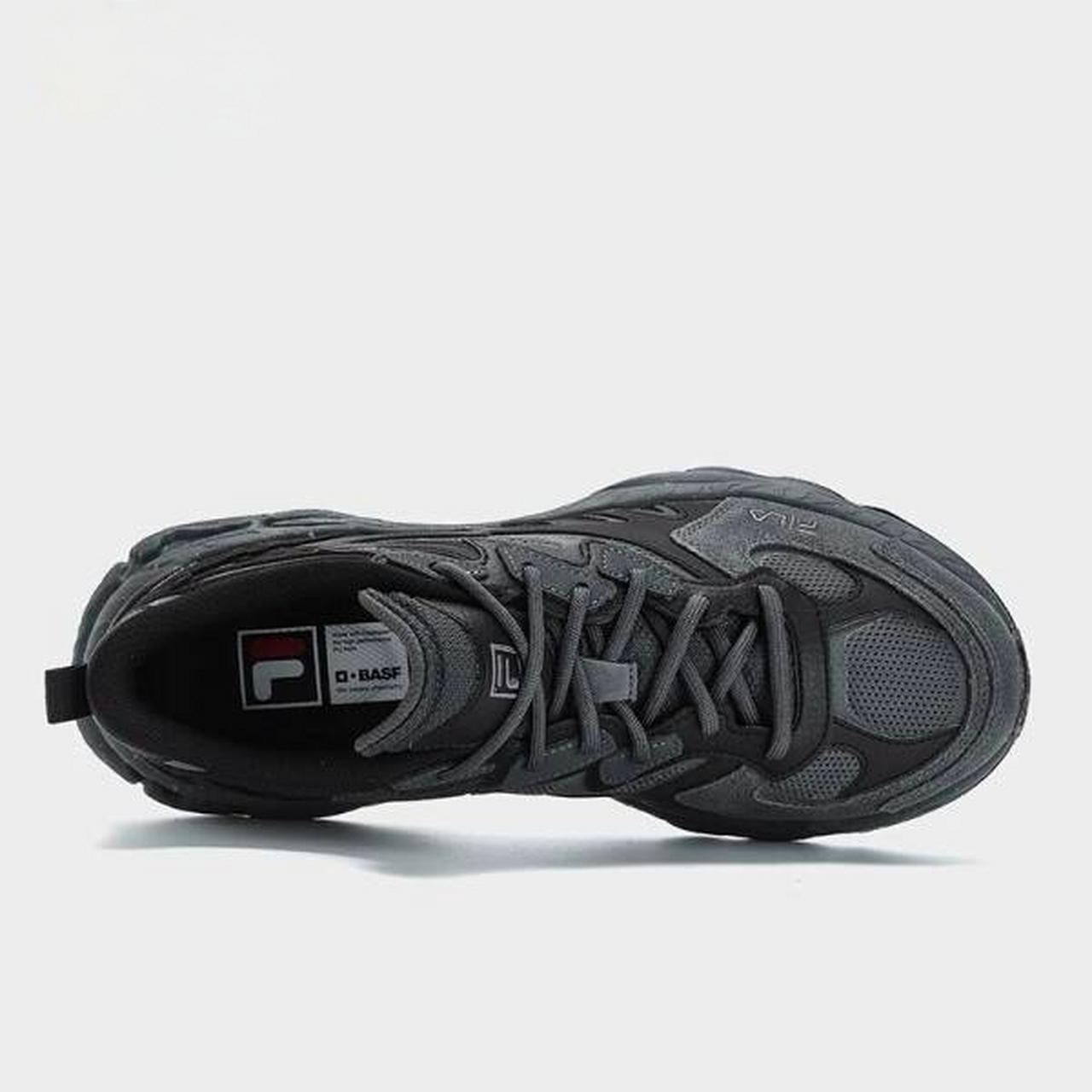 斐乐(fila)的张艺兴同款蕨草鞋fern男鞋是一款2023秋季新款的户外老爹