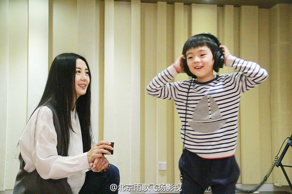 杨童舒:儿子6个月早产,母子勇闯生死关,嫁豪门未婚生子皆谣言