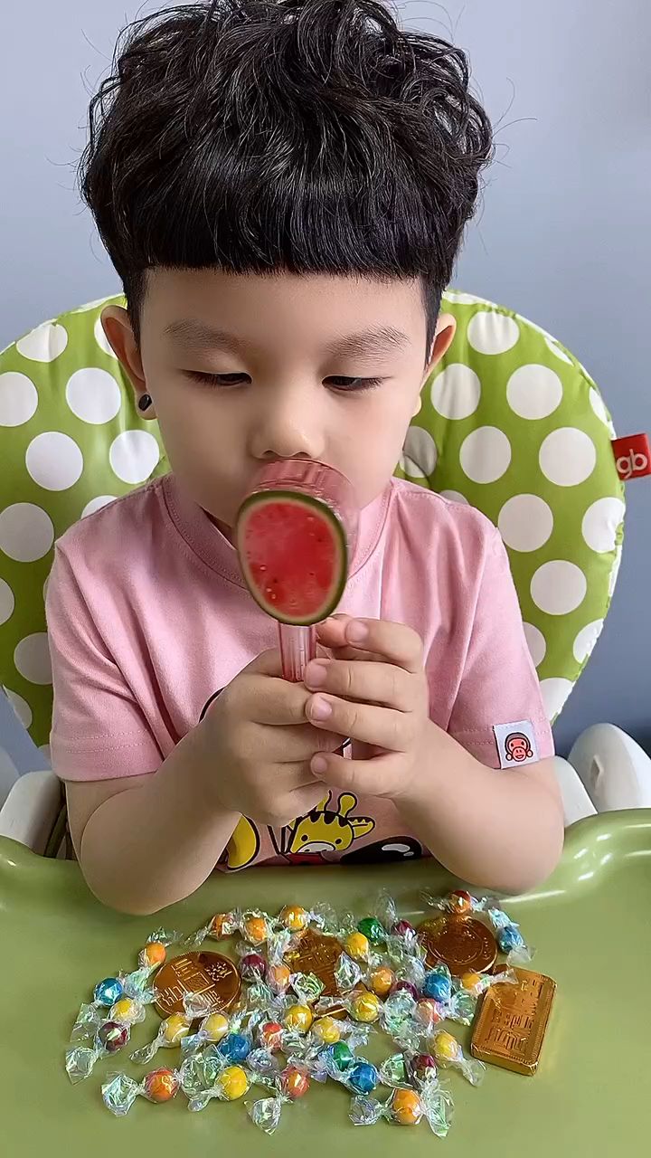 是不是每个宝宝都喜欢吃糖