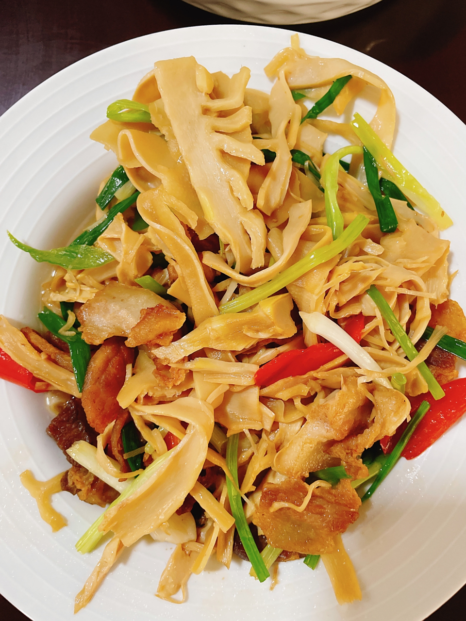 潮汕家常菜 五花肉炒糯米笋 清炒包心菜 青椒炒章鱼须 肉卷紫菜汤