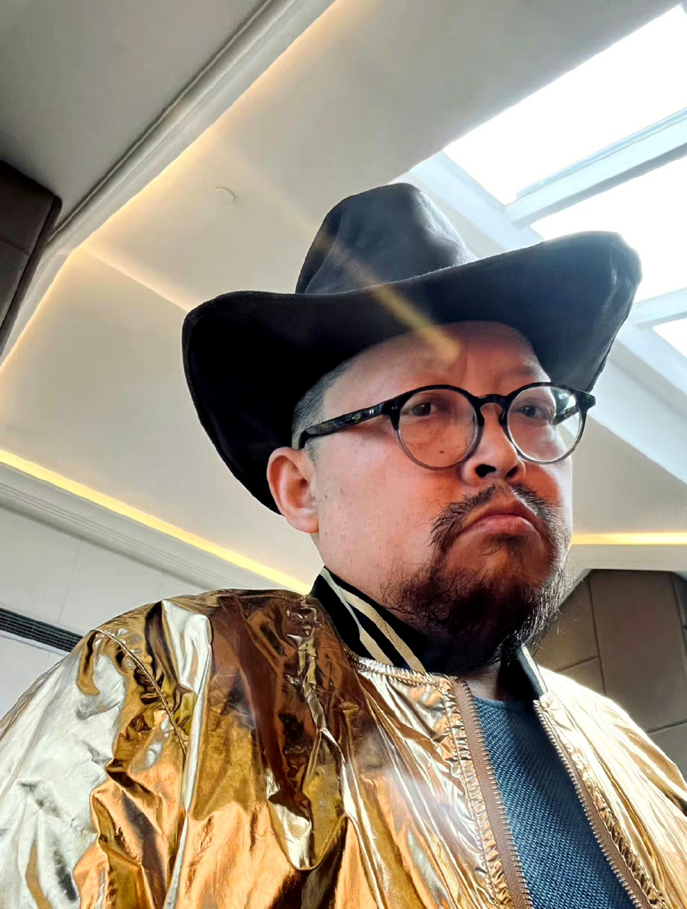 奇葩说选手史航被曝性骚扰# 这个文人圈子,凡事不好说,吃瓜中,但是