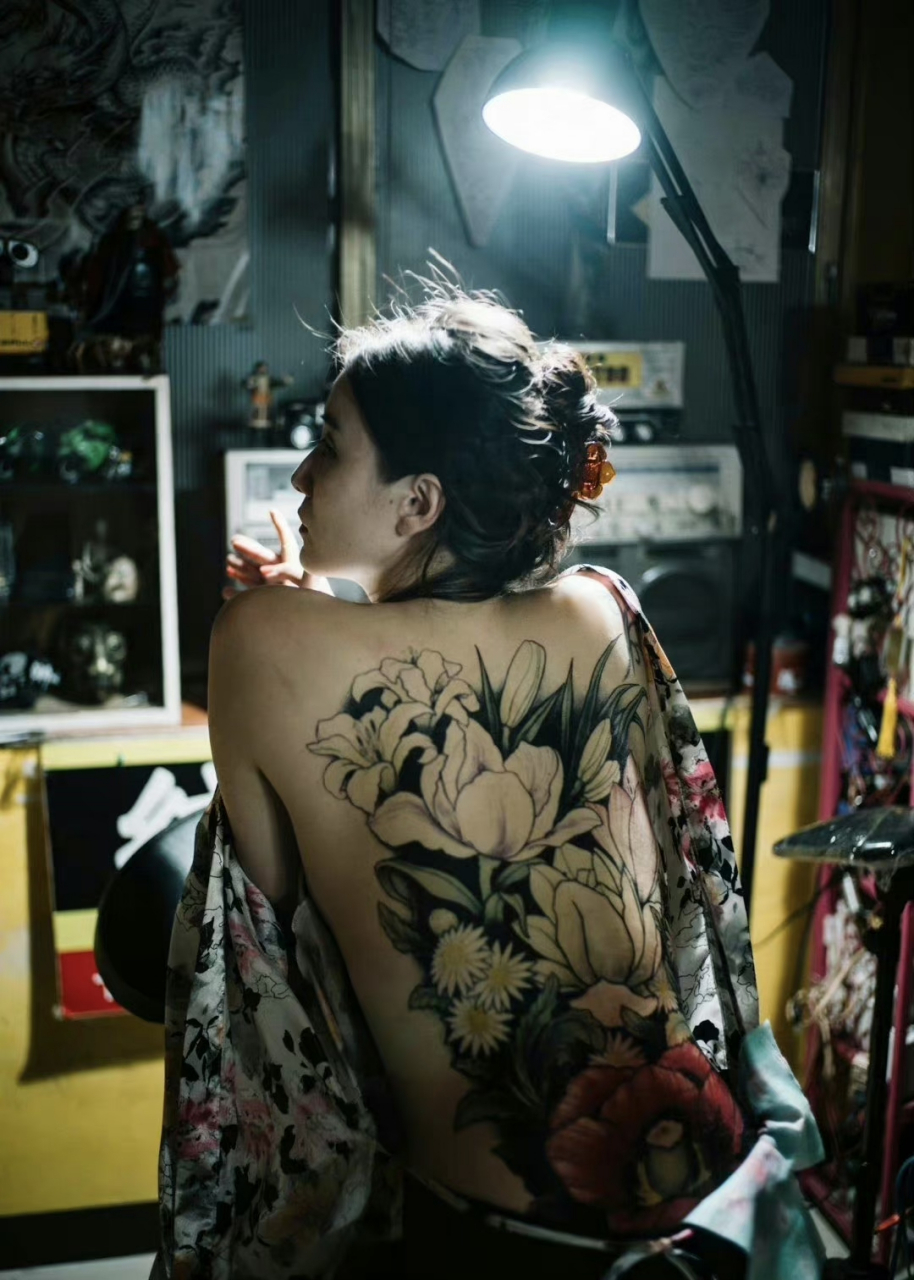 宋佳风中有朵雨做的云剧照# 宋佳《风中有朵雨做的云》被删除的剧照